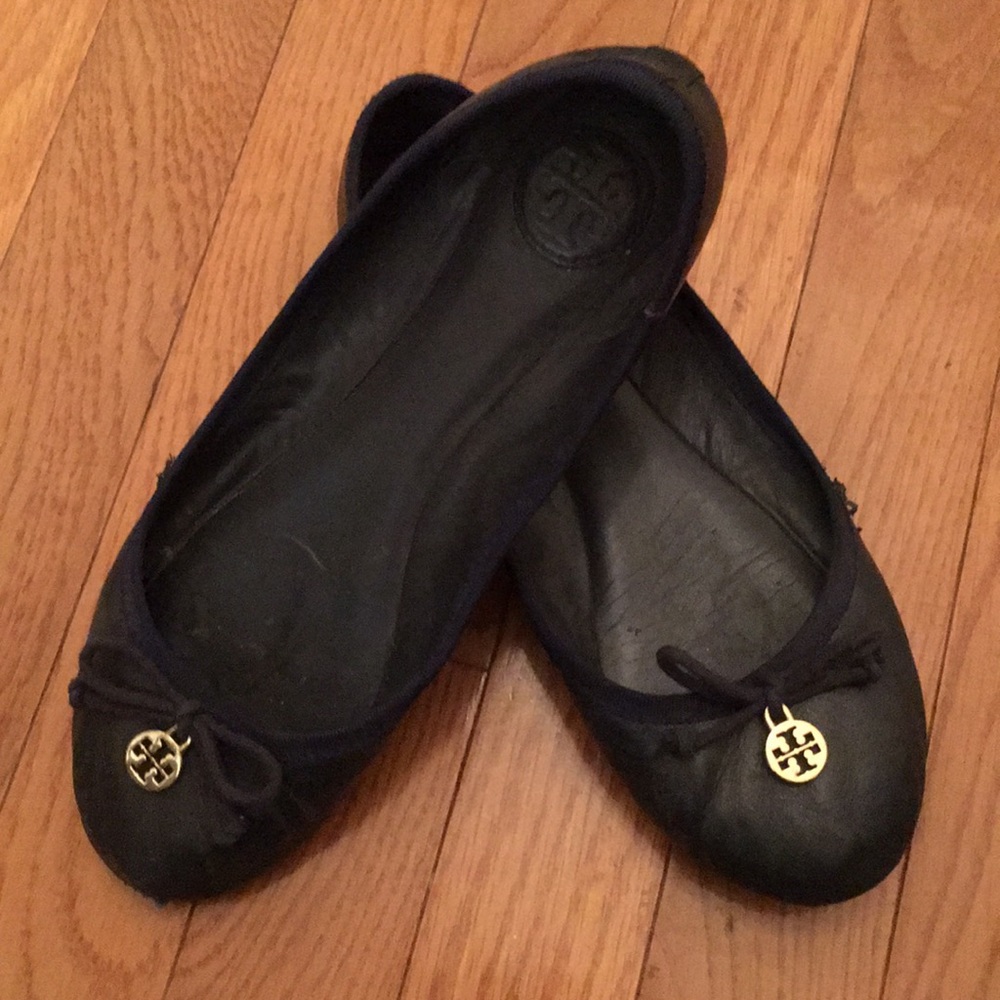 Tory Burch Chelsea flats (navy blue)